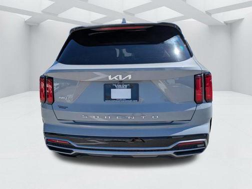 Wolf Gray 2022 Kia Sorento SX