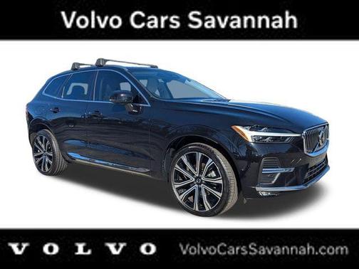 2023 Volvo XC60 B5 Ultimate Bright Theme