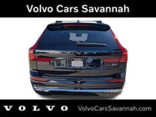 2023 Volvo XC60 B5 Ultimate Bright Theme