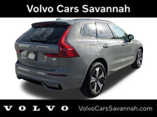 2024 Volvo XC60 Recharge Plug-In Hybrid T8 Plus Dark Theme
