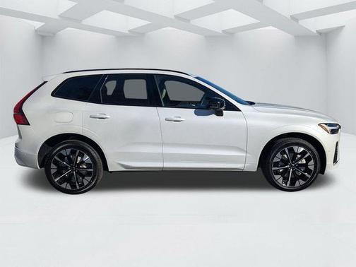 Crystal White 2026 Volvo XC60 B5 Plus