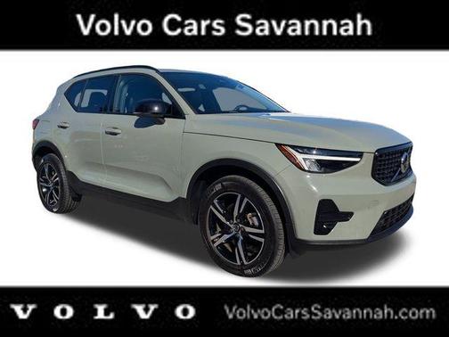 2024 Volvo XC40 B5 Core