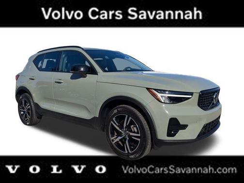 2024 Volvo XC40 B5 Core
