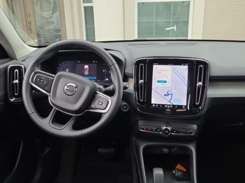 2024 Volvo XC40 B5 Core