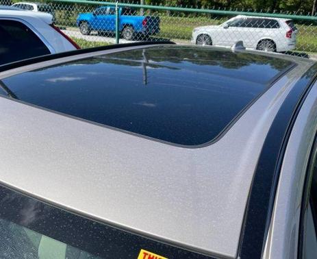 Bright 2024 Volvo XC60 B5 Plus Dark Theme