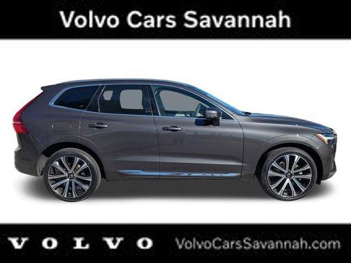 2023 Volvo XC60 B5 Ultimate Bright Theme