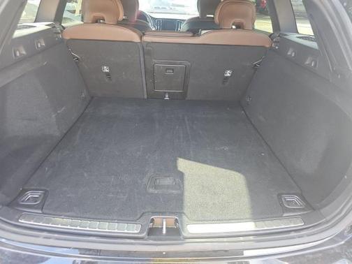 2025 Volvo V60 Cross Country B5 Plus