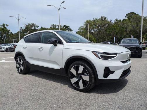 Crystal White Metallic 2023 Volvo C40 Recharge Pure Electric Twin Ultimate