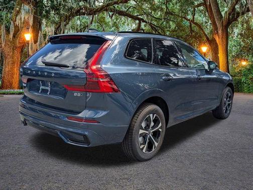 2026 Volvo XC60 B5 Core