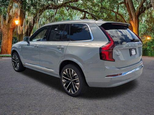 2026 Volvo XC90 B6 Plus 7-Seater