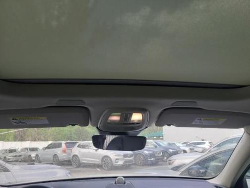 2022 Volvo XC60 B5 Inscription