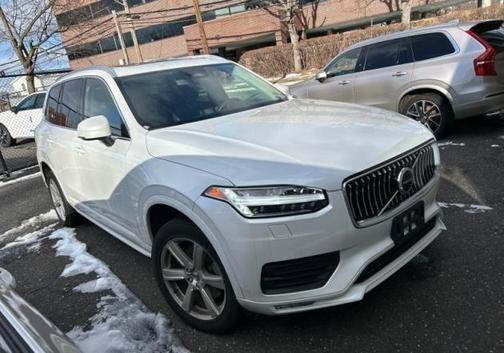 2023 Volvo XC90 B5 Core