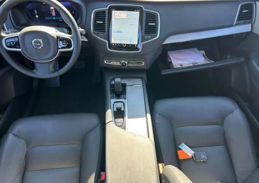 2025 Volvo XC90 B5 Core