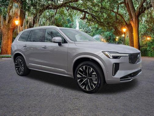 2026 Volvo XC90 B6 Plus 7-Seater