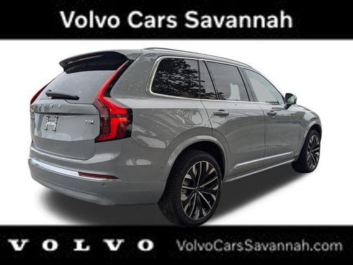 2025 Volvo XC90 Plug-In Hybrid T8 Plus 7-Seater