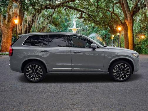 2025 Volvo XC90 Plug-In Hybrid T8 Plus 7-Seater