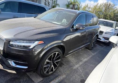 2023 Volvo XC90 B5 Plus