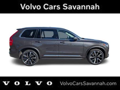 2023 Volvo XC90 B5 Plus