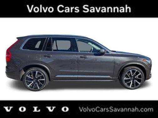 2023 Volvo XC90 B5 Plus