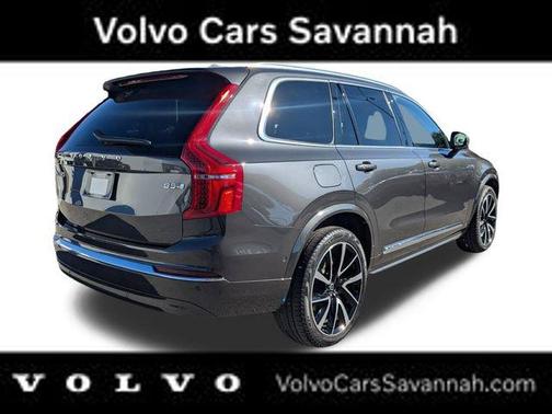 2023 Volvo XC90 B5 Plus