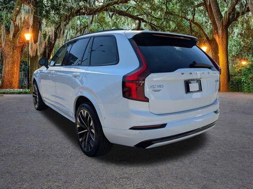 2026 Volvo XC90 B6 Ultra Dark Theme 7-Seater