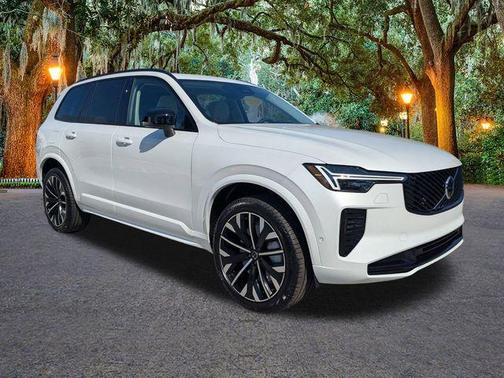 2026 Volvo XC90 B6 Ultra Dark Theme 7-Seater