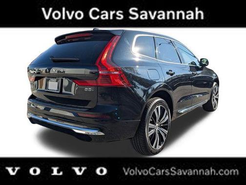 2023 Volvo XC60 B5 Plus Bright Theme