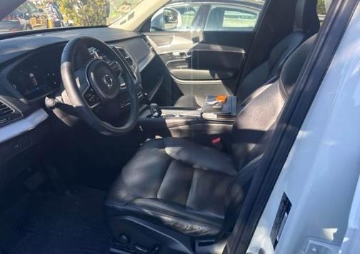 2023 Volvo XC90 B5 Core