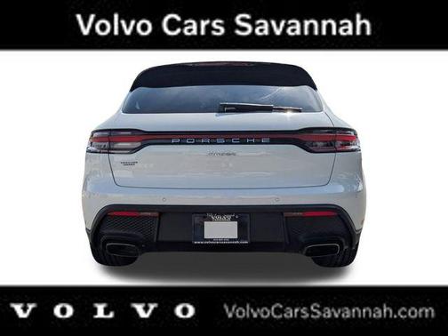 2023 Porsche Macan Base