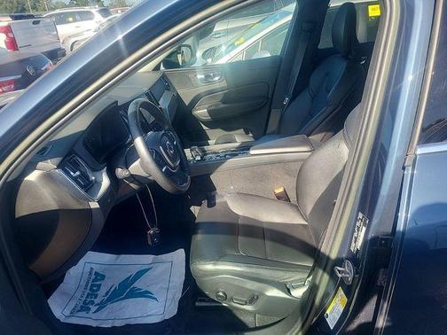 2023 Volvo XC60 B5 Core
