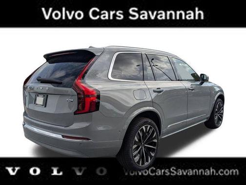2025 Volvo XC90 Plug-In Hybrid T8 Plus 7-Seater