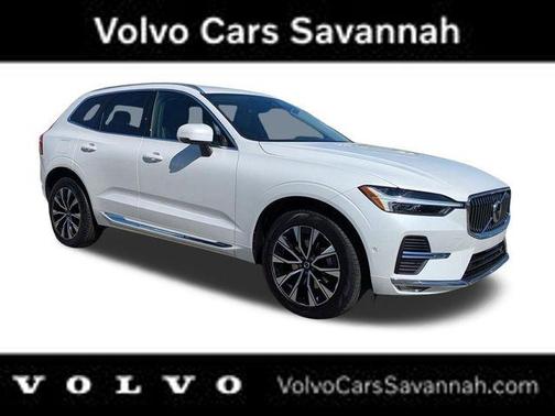 White 2023 Volvo XC60 B5 Plus Bright Theme