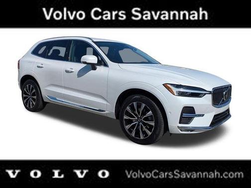 White 2023 Volvo XC60 B5 Plus Bright Theme