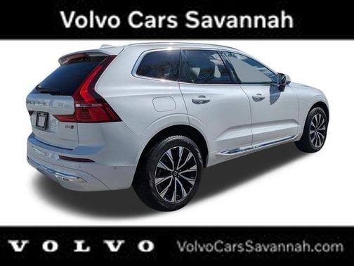 White 2023 Volvo XC60 B5 Plus Bright Theme