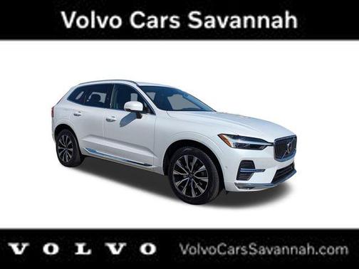 2023 Volvo XC60 B5 Plus Bright Theme