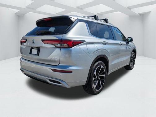 Alloy Silver Metallic 2023 Mitsubishi Outlander PHEV SEL