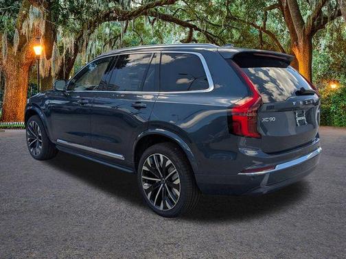 2026 Volvo XC90 B6 Ultra 7-Seater