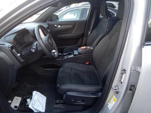 2023 Volvo C40 Recharge Pure Electric Twin Plus