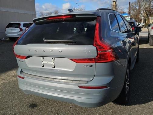 2023 Volvo XC60 B5 Core