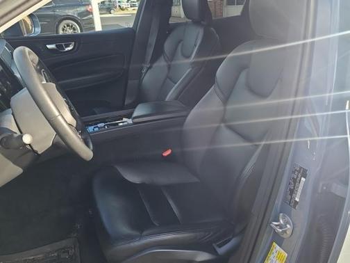 2023 Volvo XC60 B5 Core