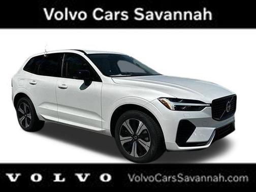 2024 Volvo XC60 Recharge Plug-In Hybrid T8 Core Dark Theme