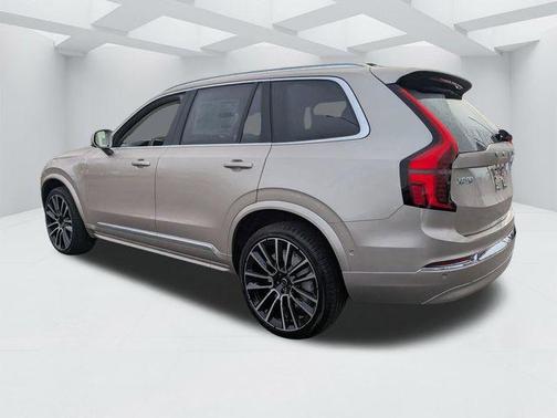 Bright 2026 Volvo XC90 B6 Ultra 7-Seater