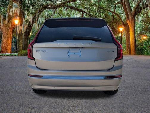 2026 Volvo XC90 B5 Core