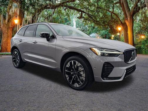 2026 Volvo XC60 B5 Plus