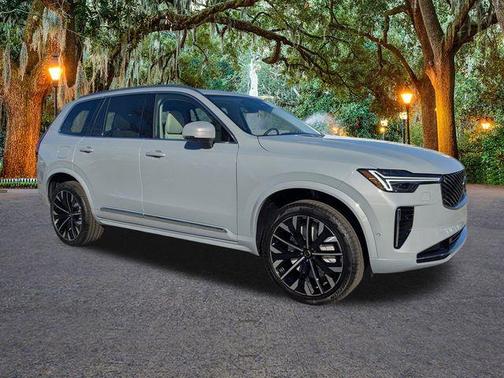 2026 Volvo XC90 B6 Ultra 7-Seater