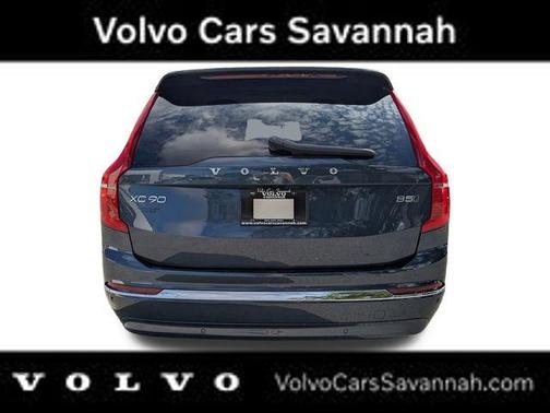 2025 Volvo XC90 B5 Core