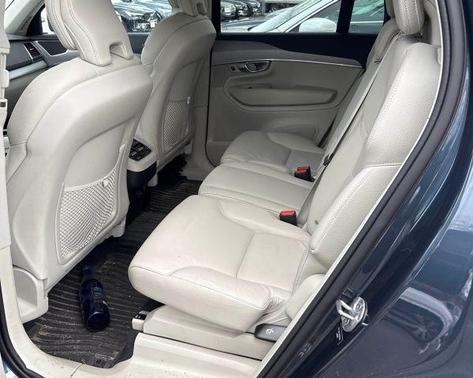 2024 Volvo XC90 B5 Core Bright Theme