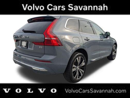 2023 Volvo XC60 B5 Plus Bright Theme