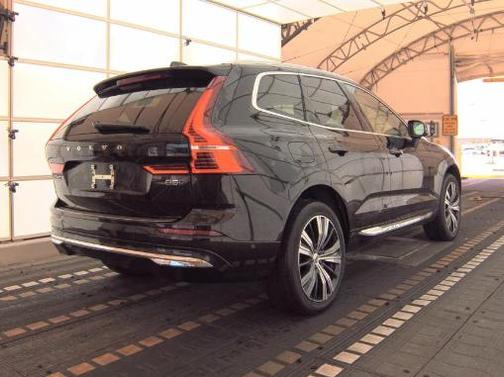 2023 Volvo XC60 B5 Plus Bright Theme