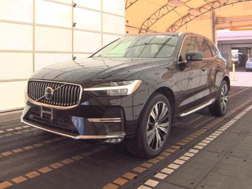2023 Volvo XC60 B5 Plus Bright Theme